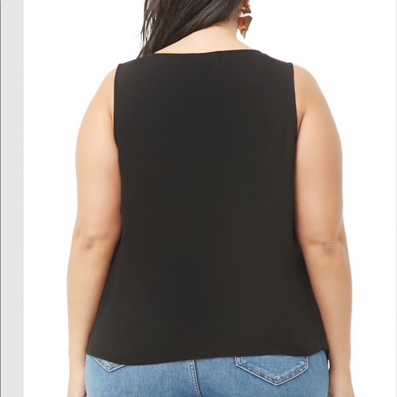 Plus size Ruched top - Picture 2 of 3